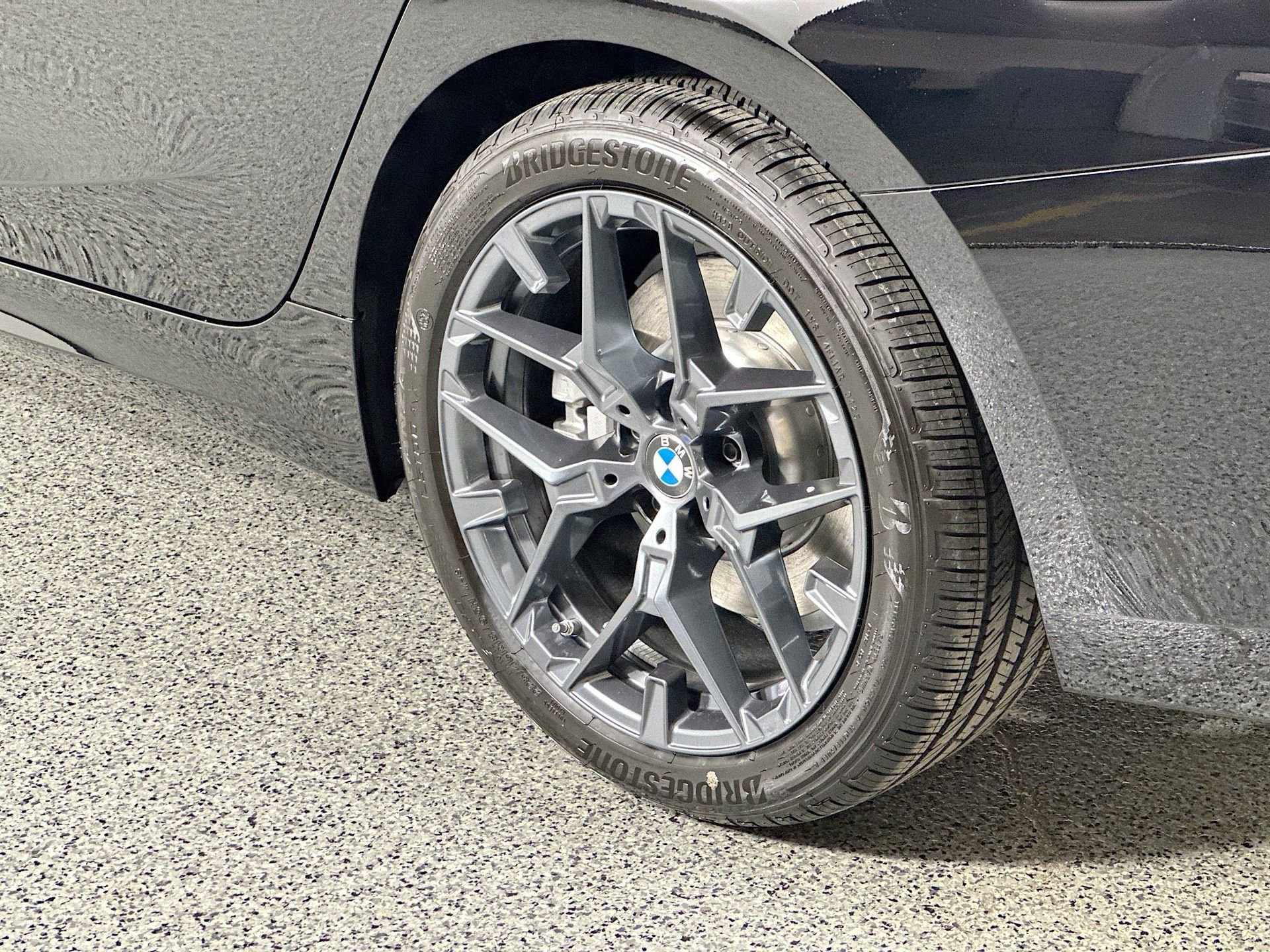 Used 2025 BMW 330i 330i w/ Convenience Package image 9