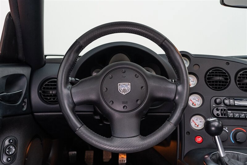 Used 2004 Dodge Viper SRT-10 RWD image 91