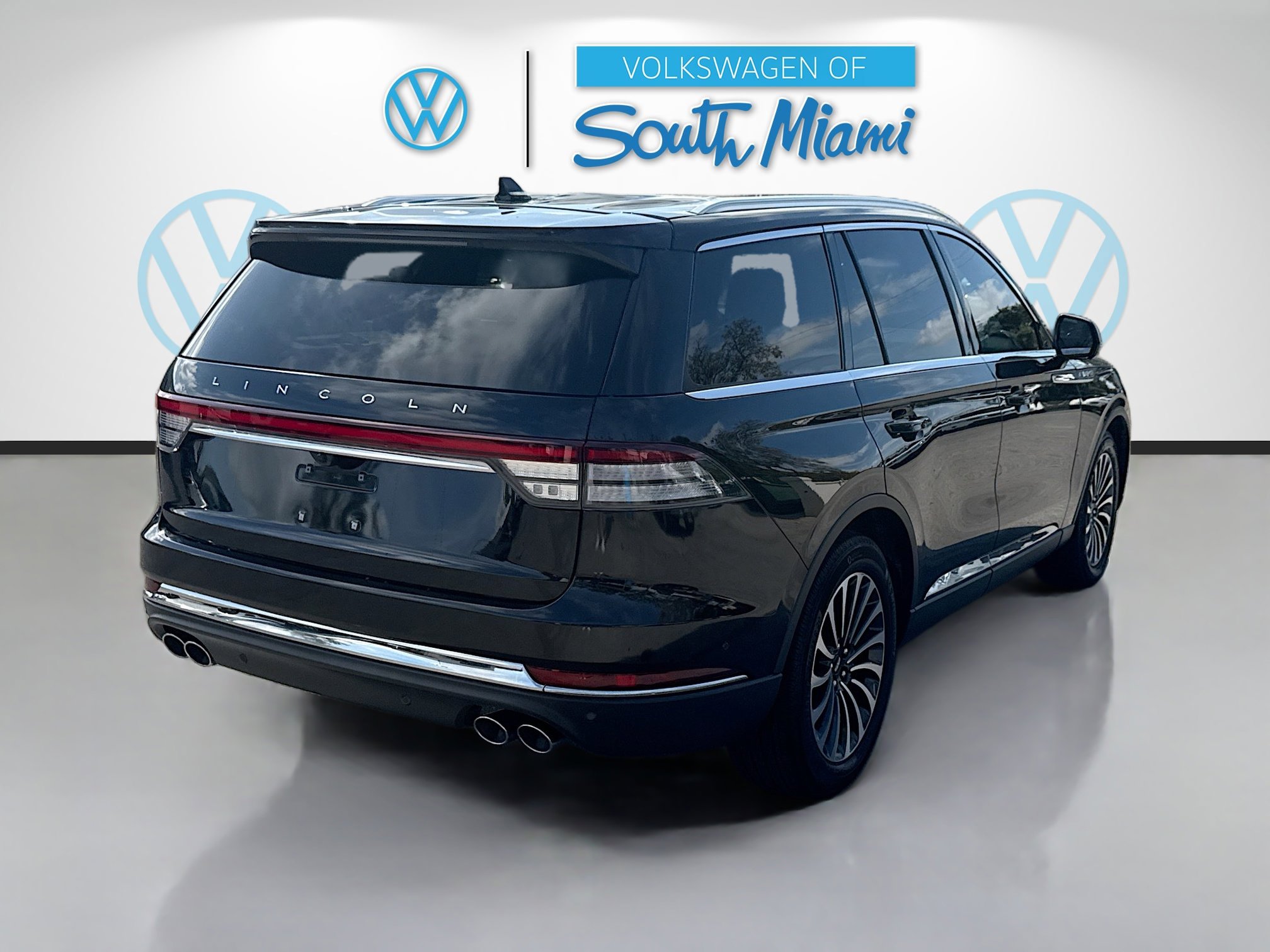 Used 2023 Lincoln Aviator Reserve w/ Equipment Group 201A image 7