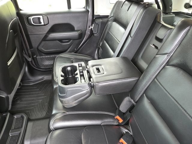 Used 2020 Jeep Wrangler Unlimited Sahara w/ Dual Top Group AWD/4WD image 45