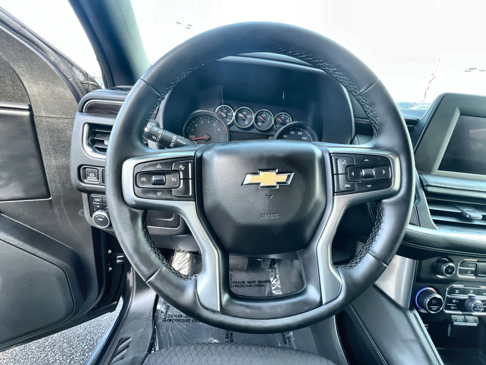 Used 2023 Chevrolet Suburban LS image 16