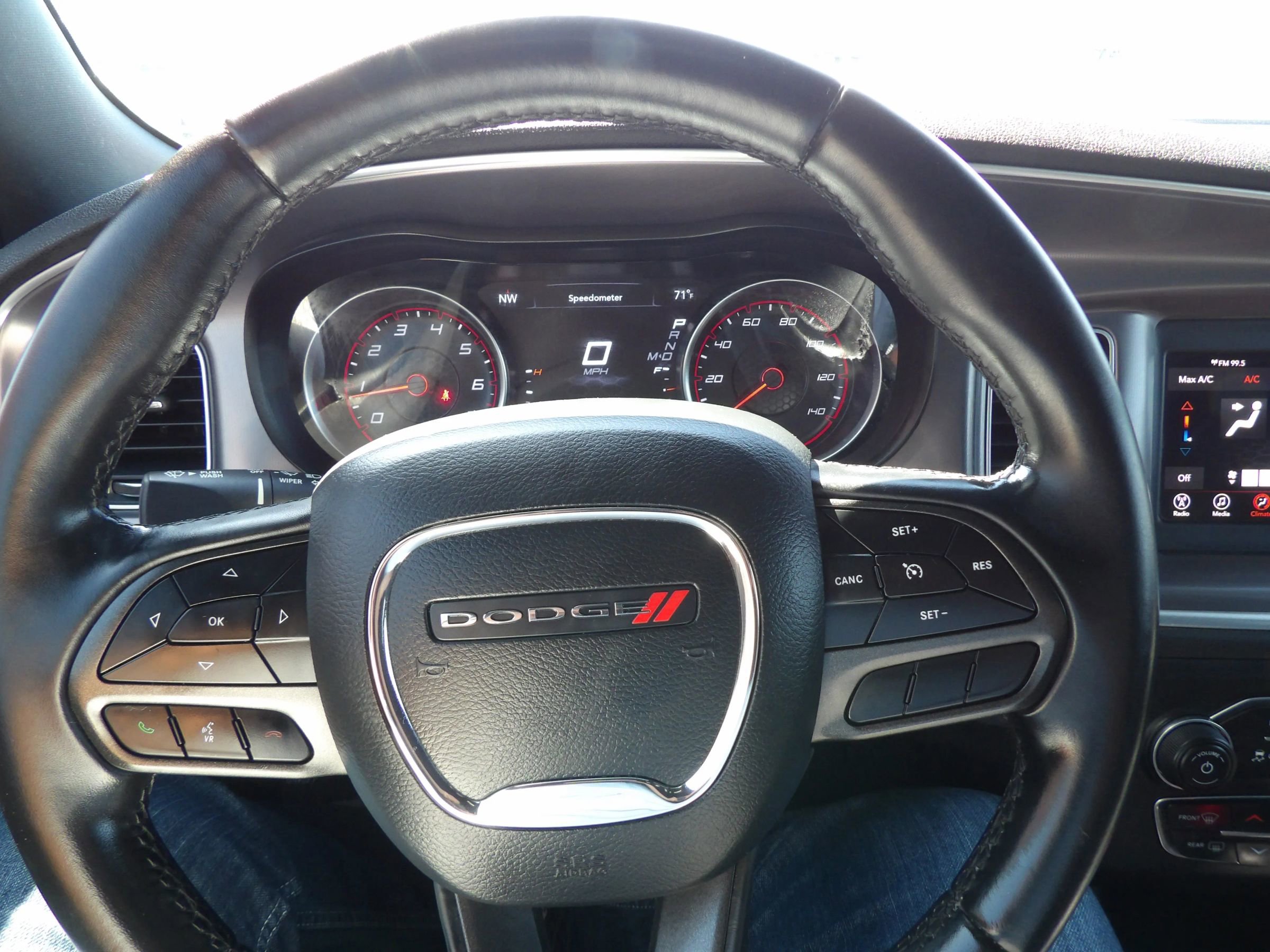 Used 2020 Dodge Charger SXT RWD image 18