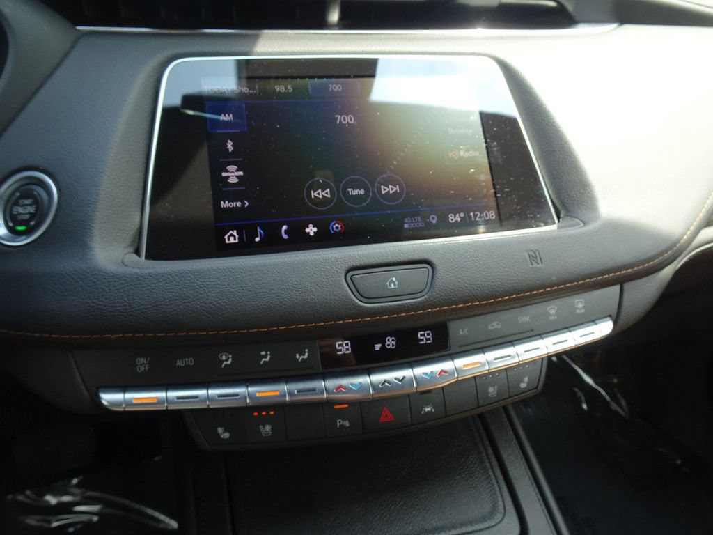Used 2019 Cadillac XT4 Premium Luxury AWD/4WD image 18