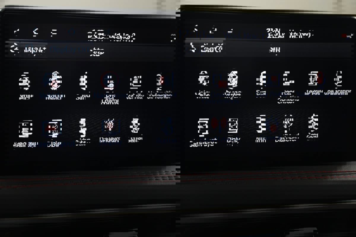 Used 2024 Genesis G70 3.3T Advanced image 43