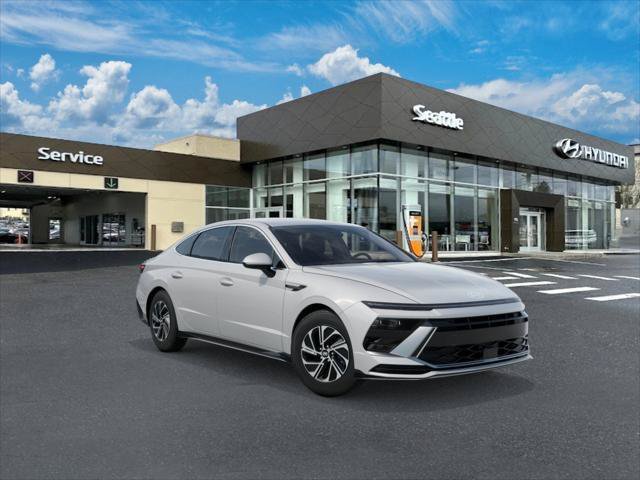 New 2026 Hyundai Sonata Blue FWD image 2