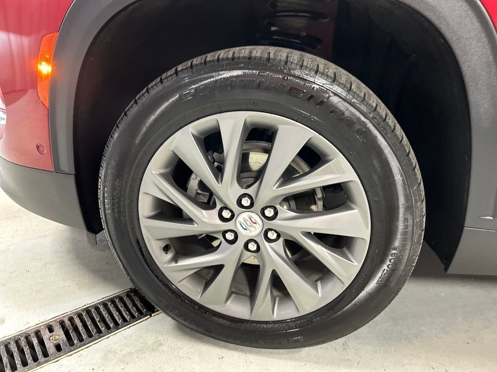 Used 2025 Buick Enclave Preferred image 9