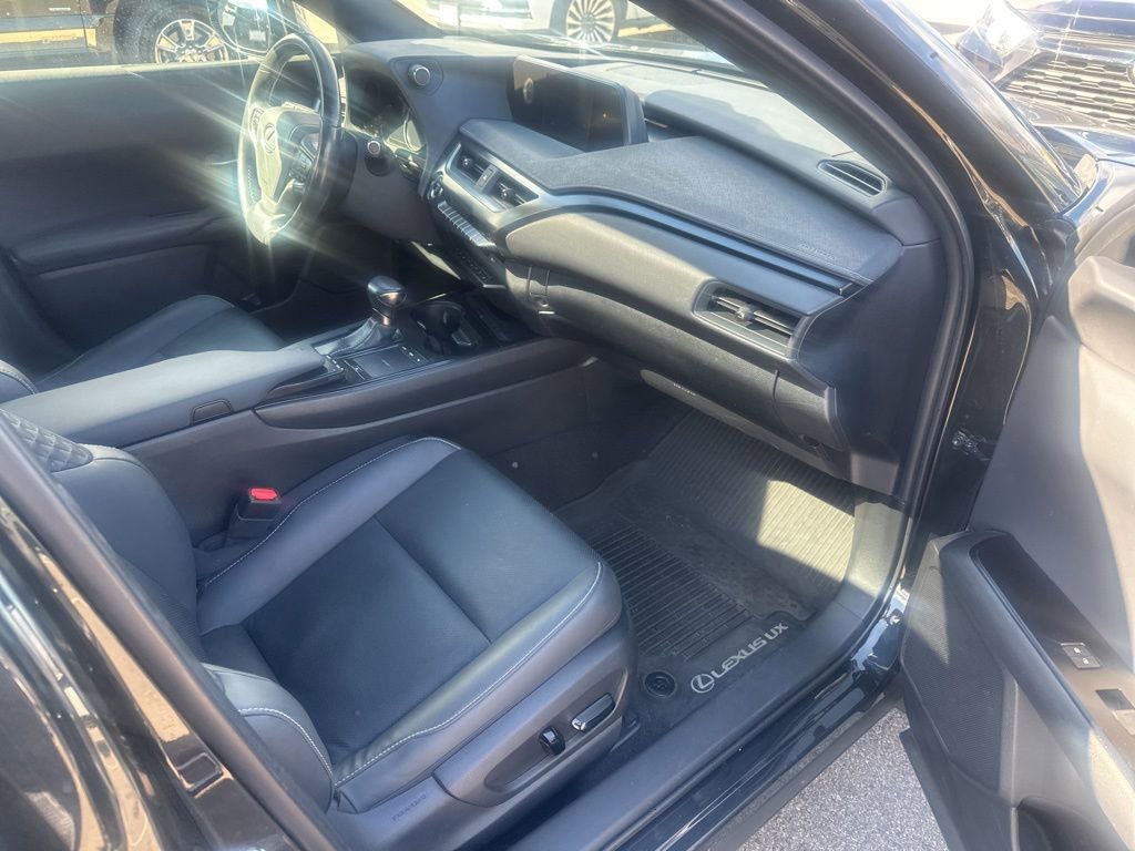 Used 2021 Lexus UX 250h w/ Premium Package image 17