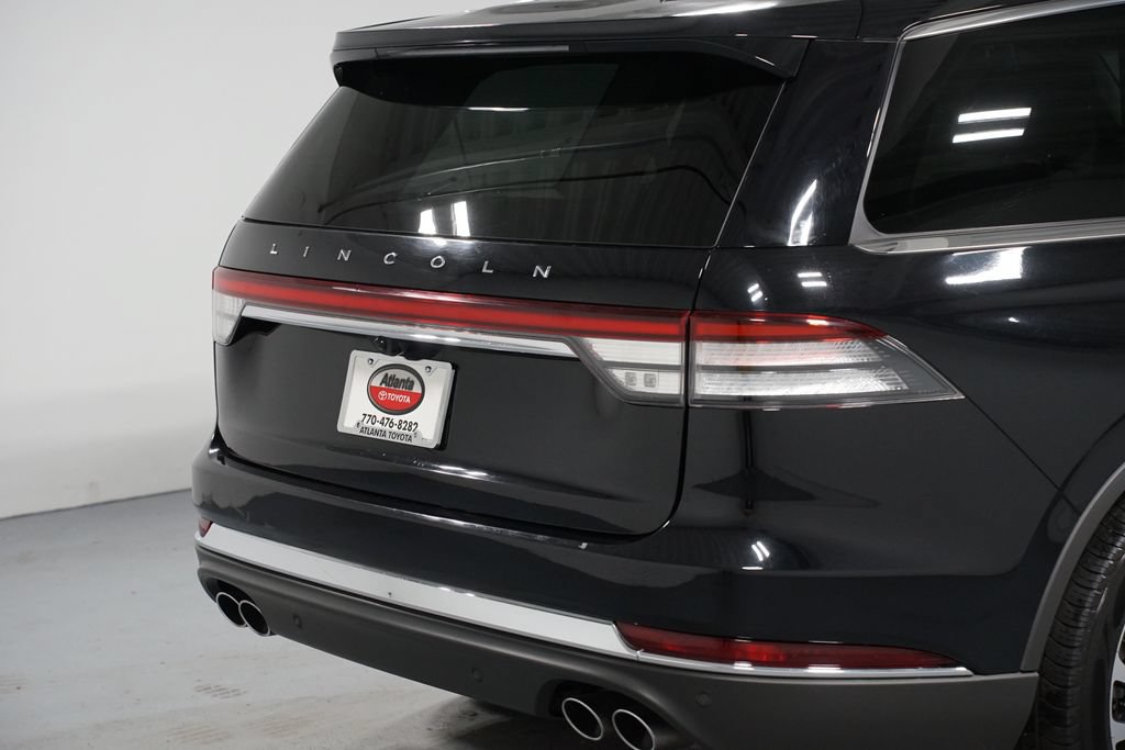 Used 2023 Lincoln Aviator 2WD w/ Premium Package image 9