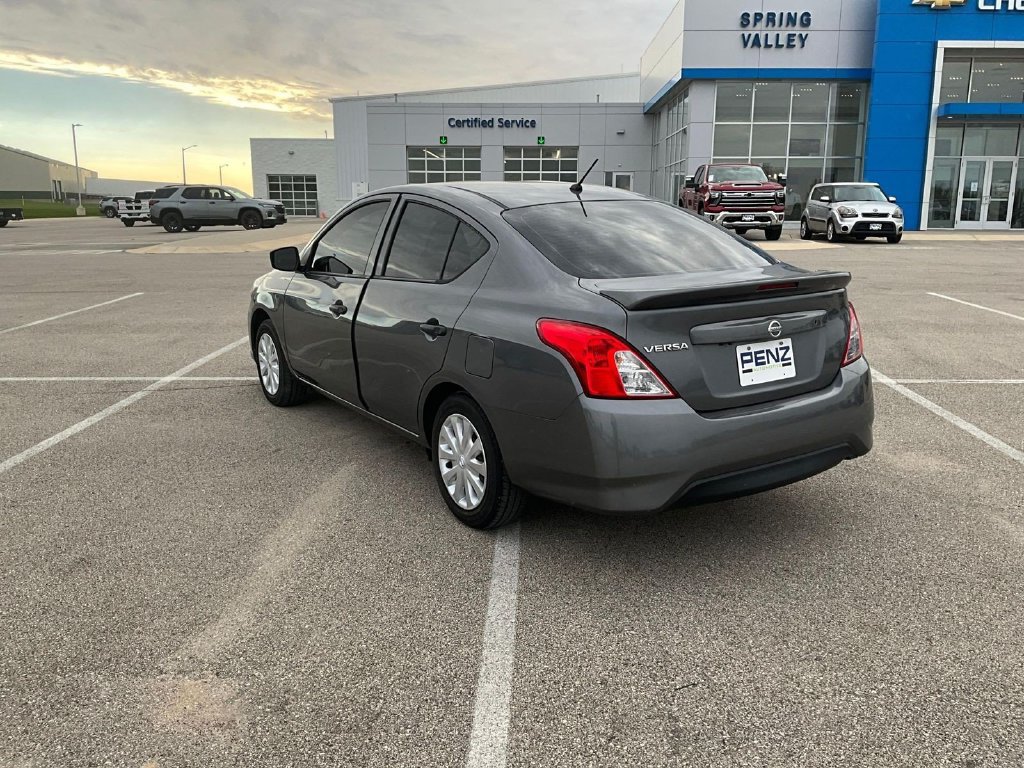 Used 2019 Nissan Versa S Plus FWD image 7
