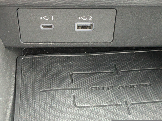 Used 2024 Mitsubishi Outlander ES FWD image 19