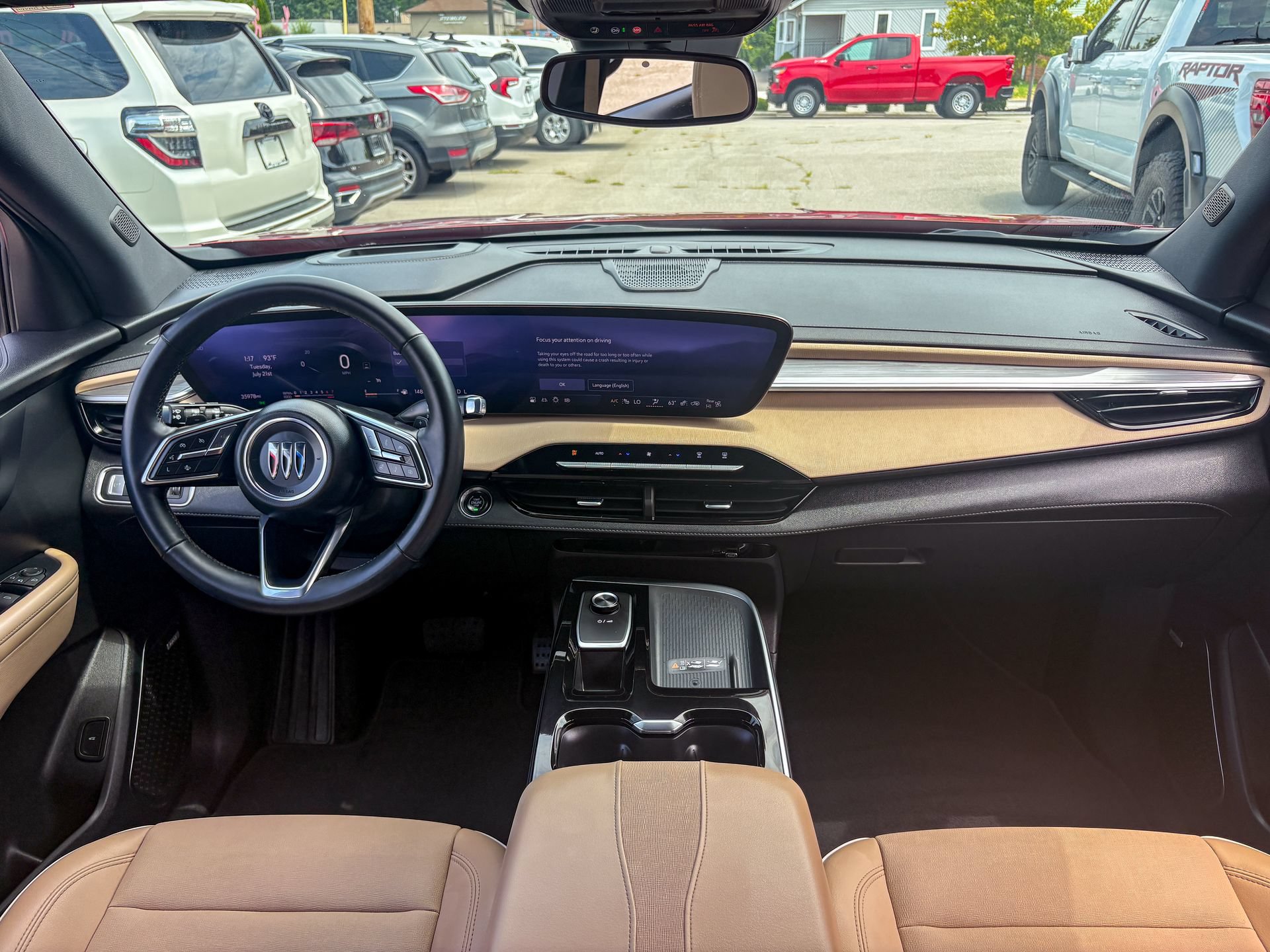 Used 2025 Buick Enclave Preferred w/ Power Package FWD image 30