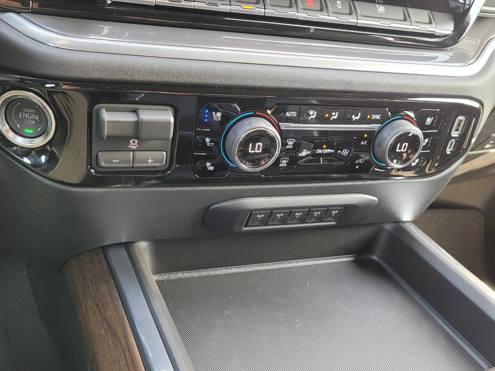 New 2026 Chevrolet Silverado 3500 High Country w/ High Country Premium Package AWD/4WD image 20