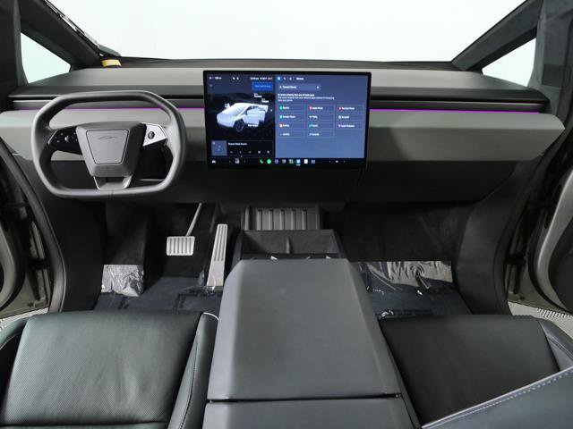 Used 2025 Tesla Cybertruck AWD Crew Cab image 26