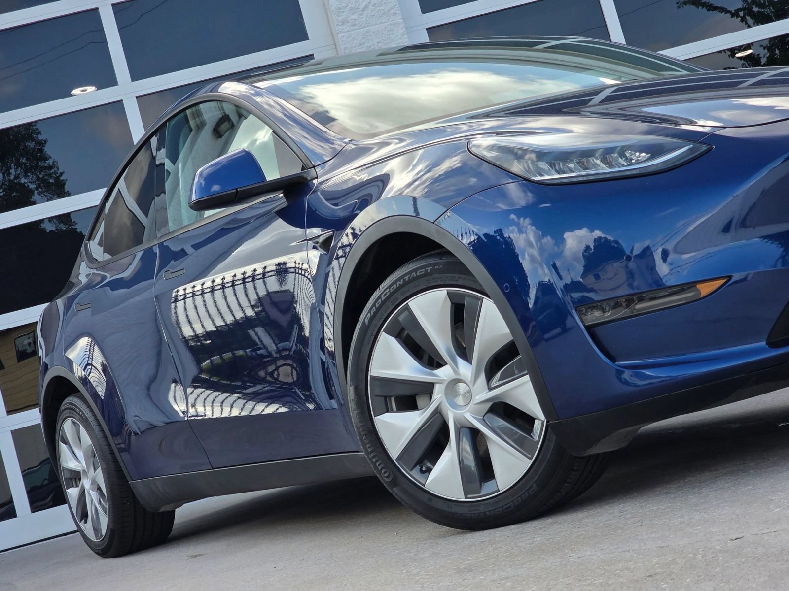 Used 2021 Tesla Model Y Long Range AWD/4WD image 12