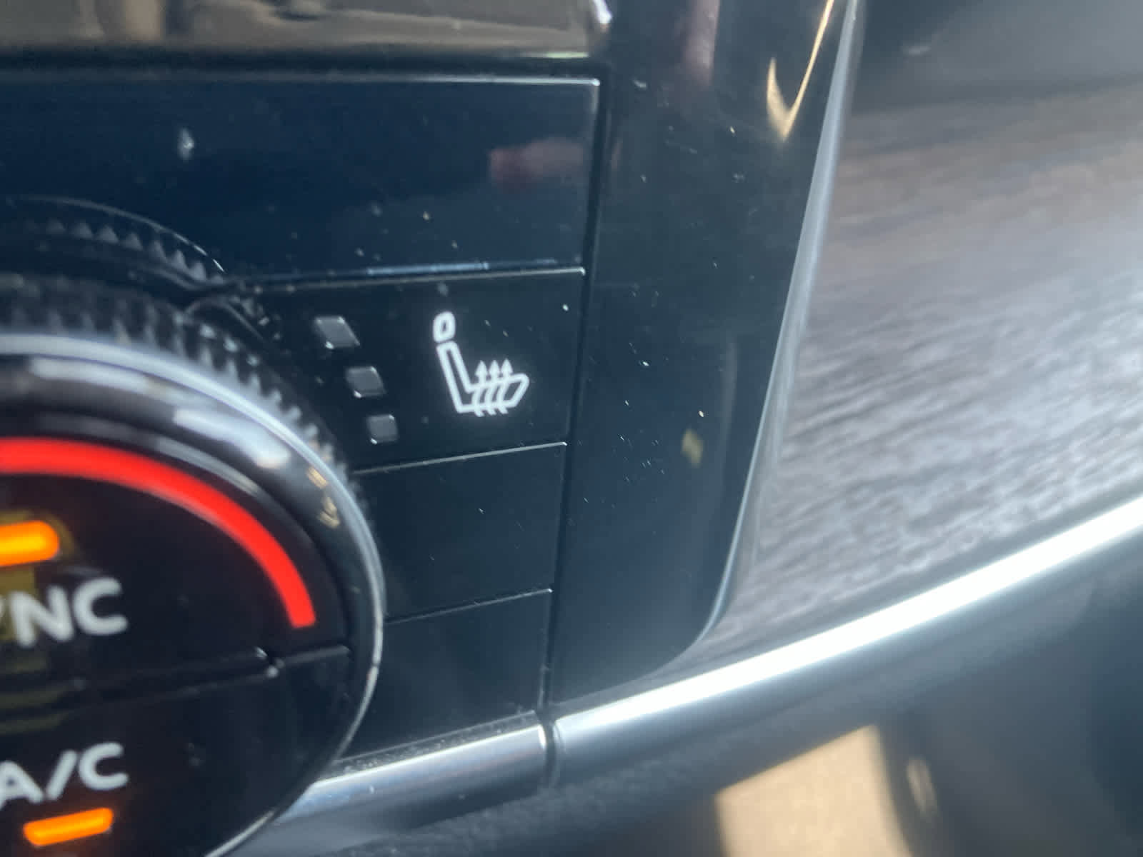 Used 2024 Nissan Rogue Platinum w/ Platinum Premium Package image 30