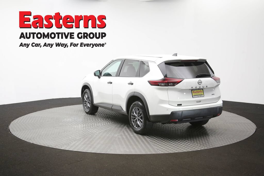 Used 2024 Nissan Rogue S AWD/4WD image 65