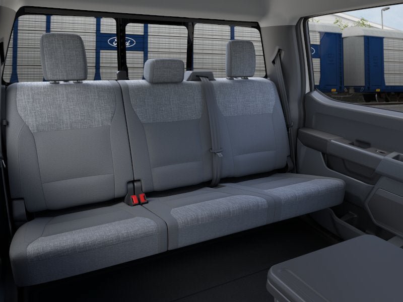 New 2026 Ford F350 4x4 Crew Cab DRW Super Duty image 11