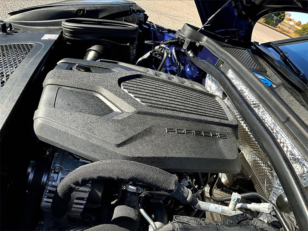 Used 2024 Porsche Macan image 24