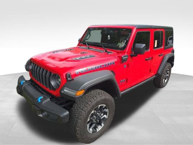 Used 2025 Jeep Wrangler Unlimited Rubicon 4xe w/ Convenience Group AWD/4WD image 14