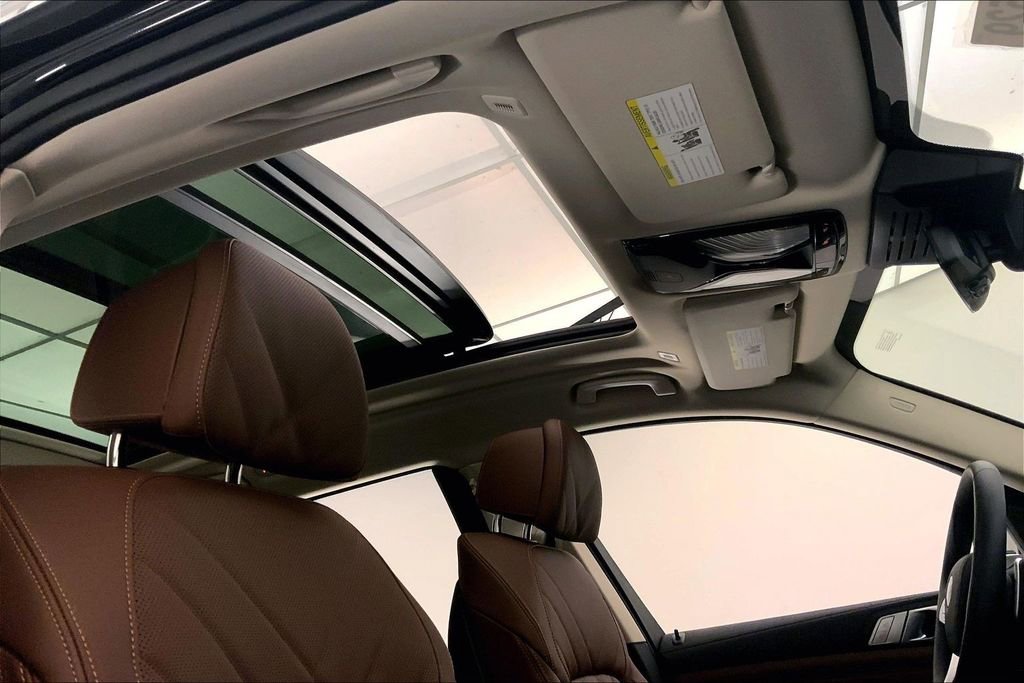 Certified 2026 BMW X7 xDrive40i image 26