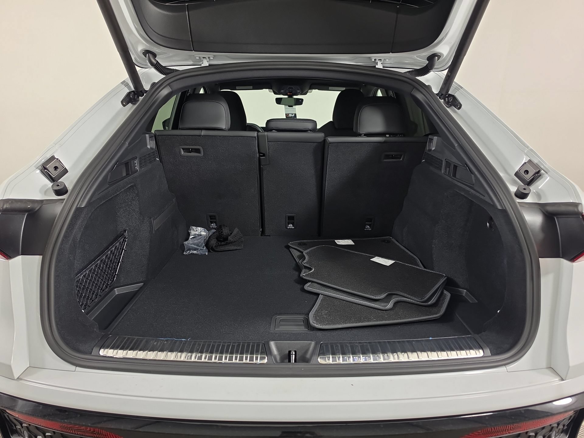 New 2026 Audi SQ5 Premium Plus AWD/4WD image 12