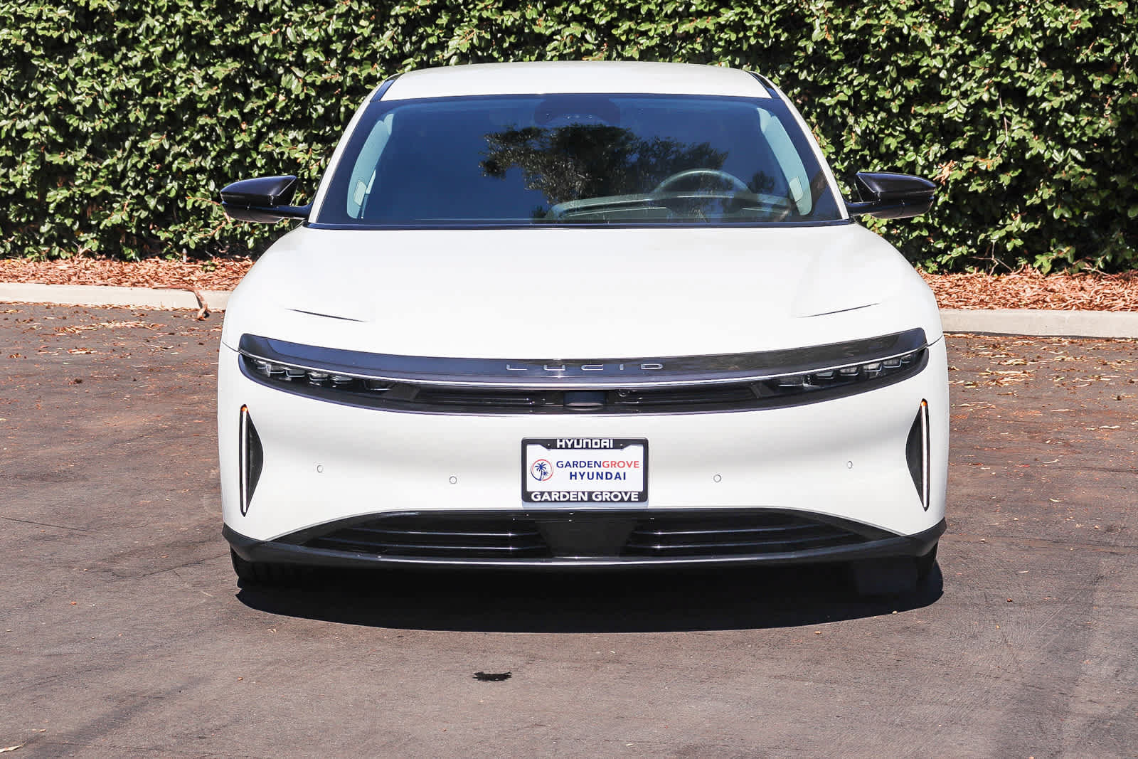 Used 2025 Lucid Air Touring AWD/4WD image 2
