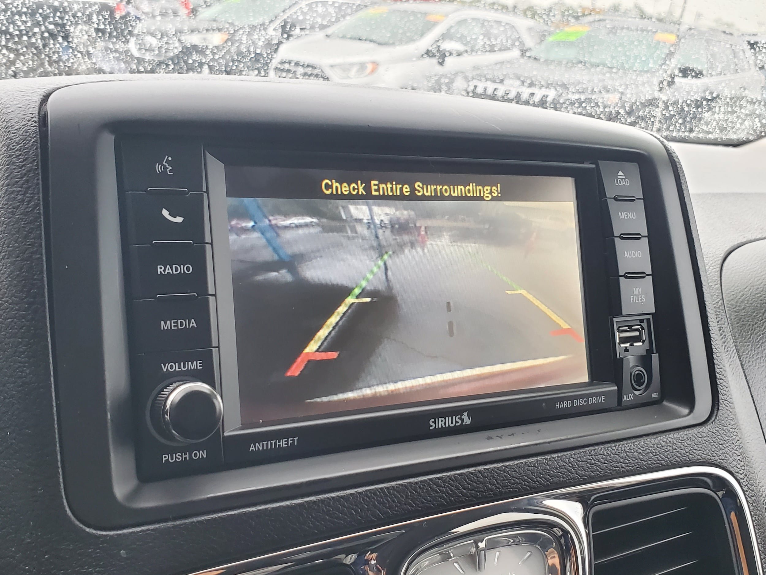 Used 2016 Chrysler Town & Country Touring FWD image 20