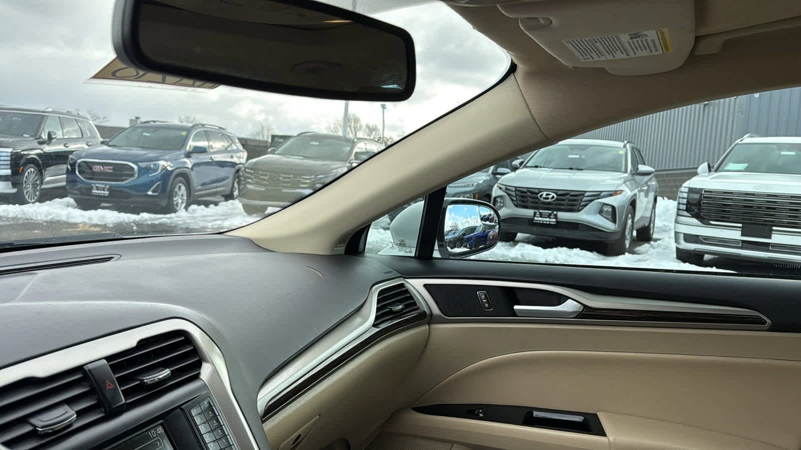 Used 2015 Ford Fusion SE w/ Equipment Group 202A image 23