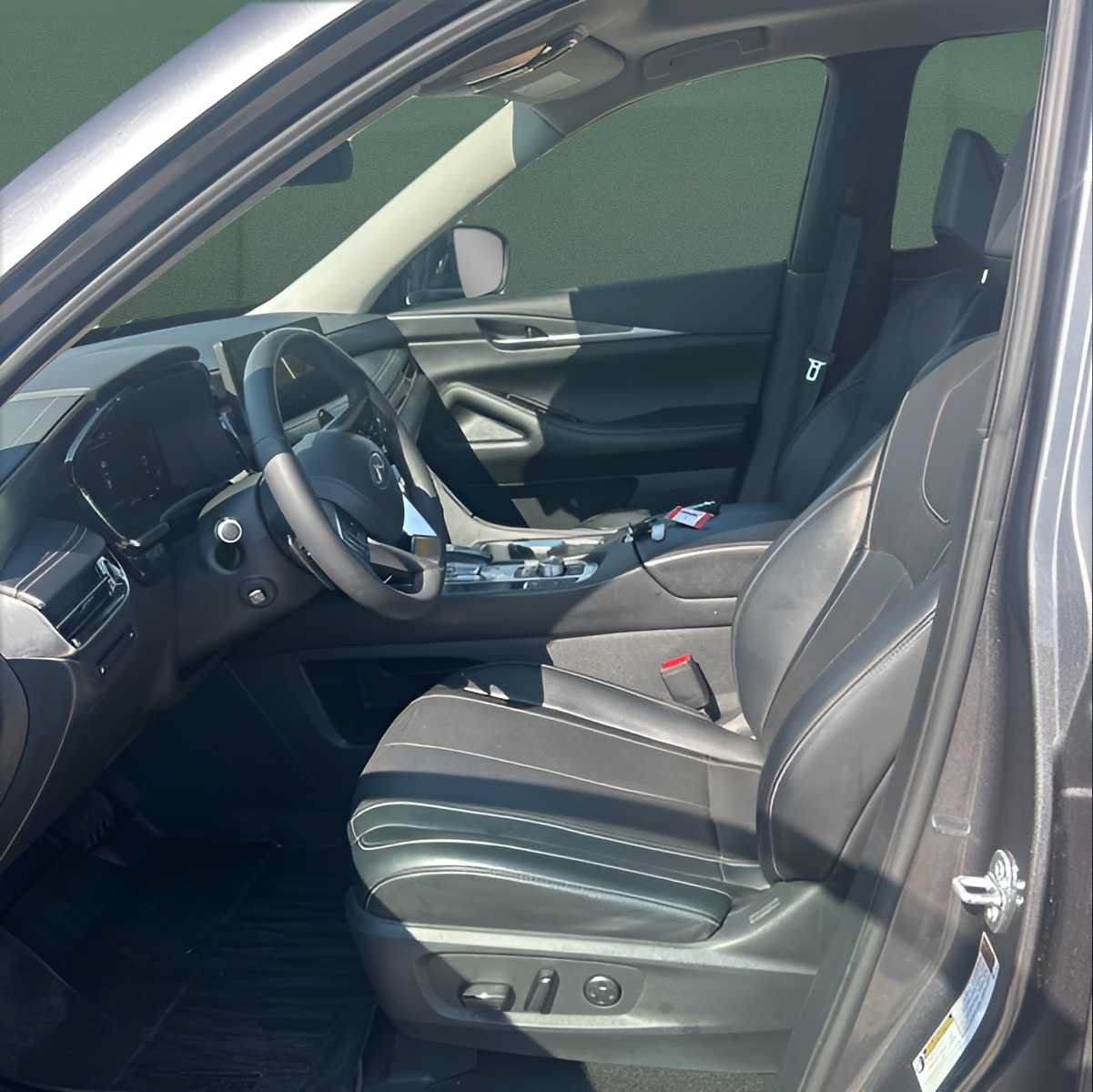 Used 2023 INFINITI QX60 Luxe w/ Cargo Package AWD/4WD image 10