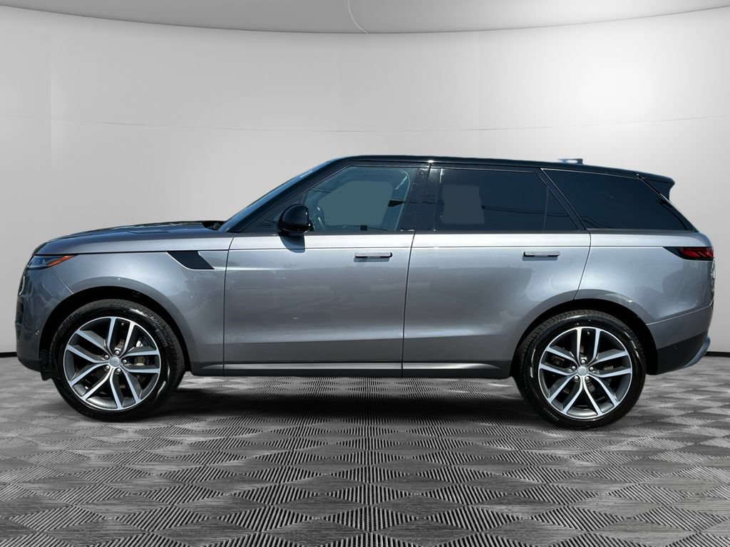 Used 2023 Land Rover Range Rover Sport SE AWD/4WD image 2