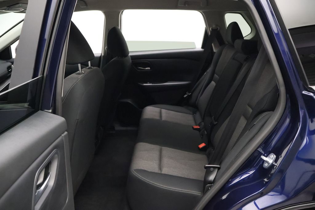 Used 2026 Nissan Rogue SV FWD image 19