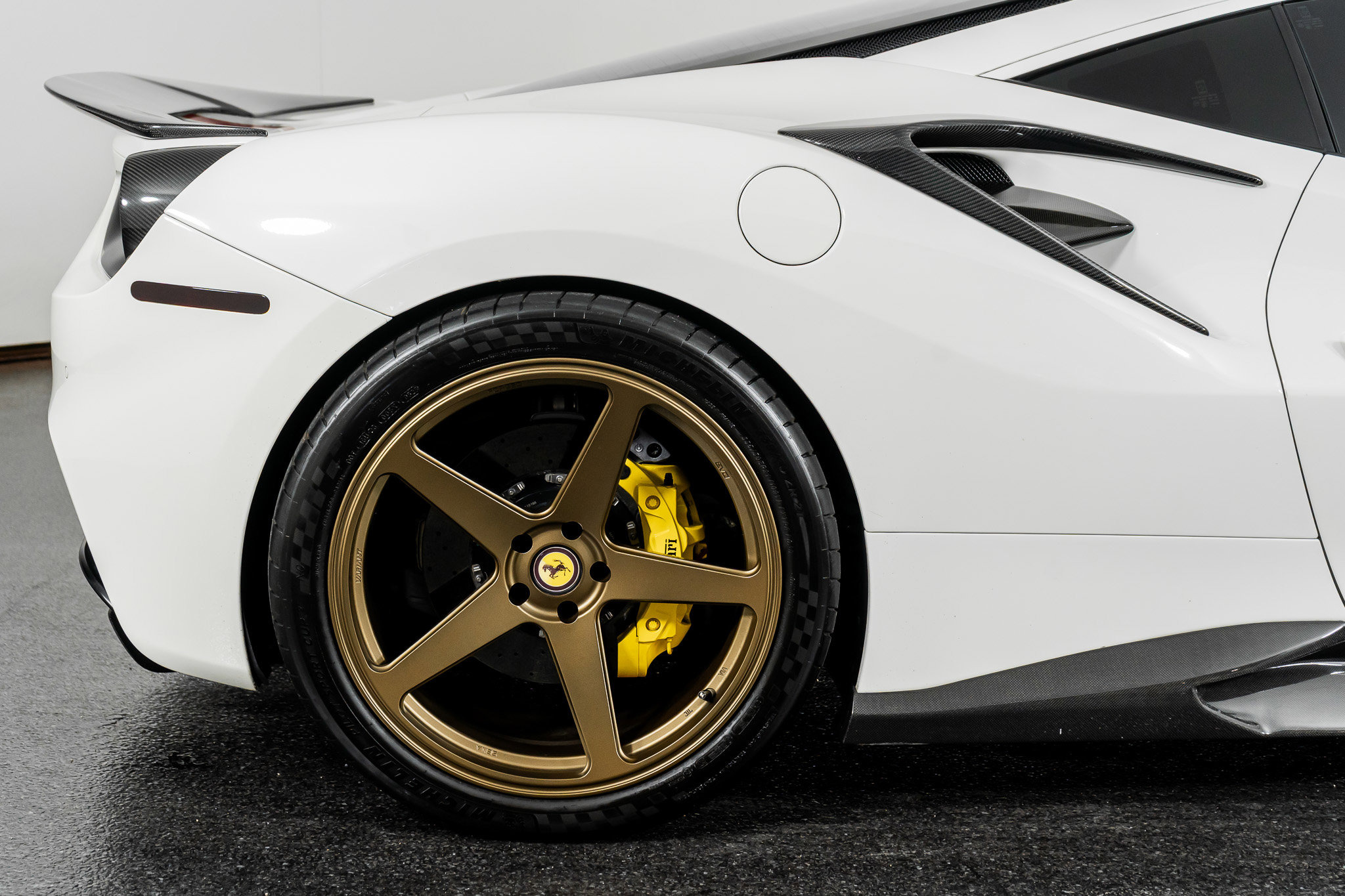 Used 2016 Ferrari 488 GTB image 8