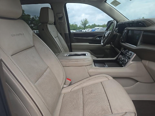 Used 2022 GMC Yukon Denali AWD/4WD image 5