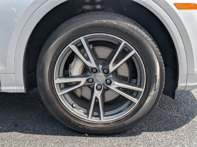 Used 2020 Audi Q5 e Premium w/ Convenience Package AWD/4WD image 11