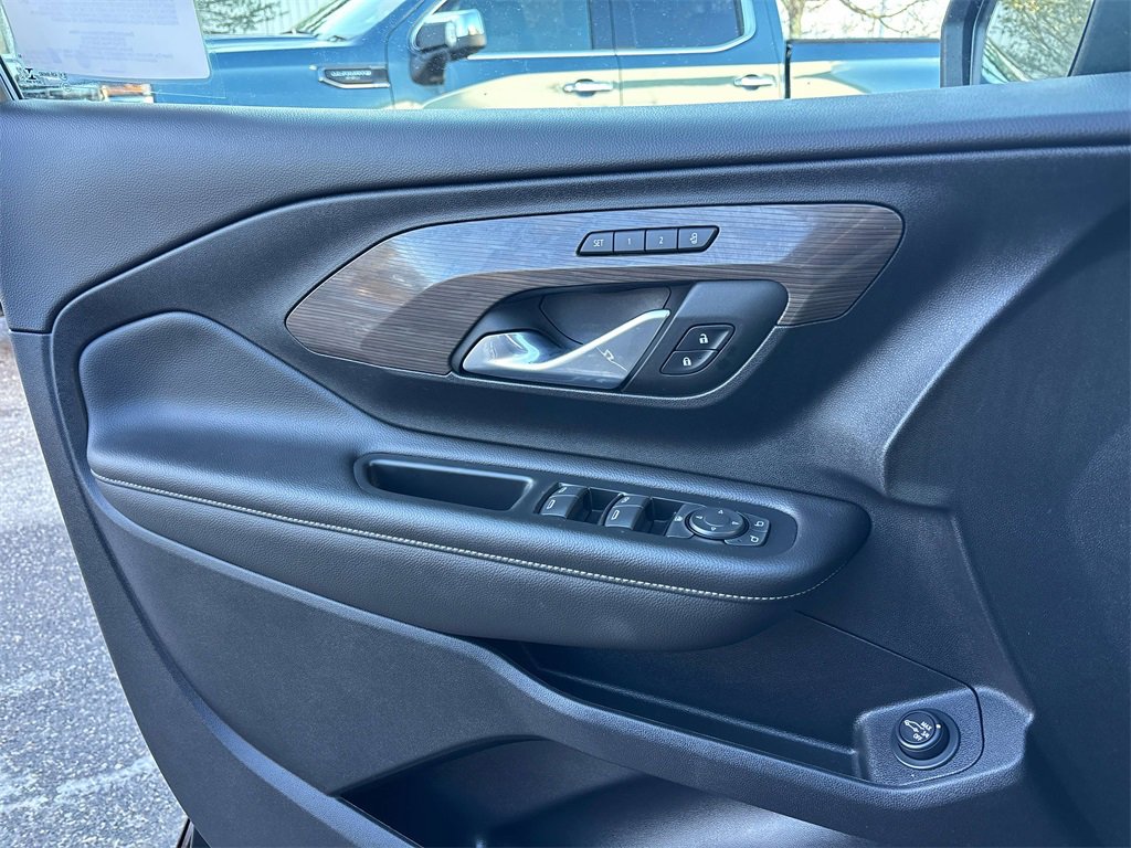 Used 2022 GMC Terrain Denali w/ LPO, Floor Liner Package image 16