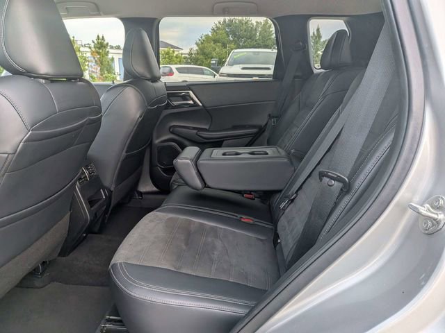 Used 2024 Mitsubishi Outlander SE AWD/4WD image 14
