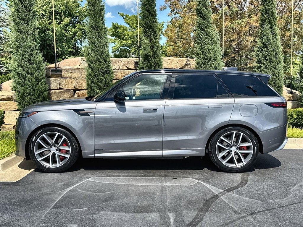 New 2025 Land Rover Range Rover Sport Autobiography image 2