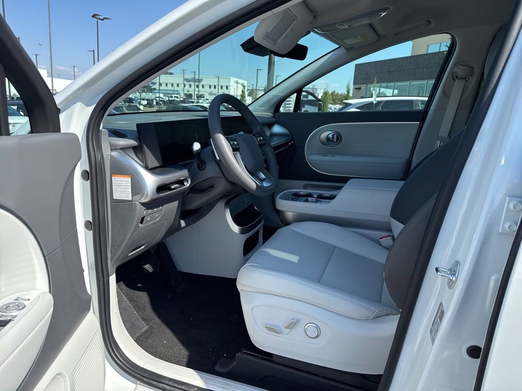 New 2026 Hyundai Ioniq 9 SEL image 8