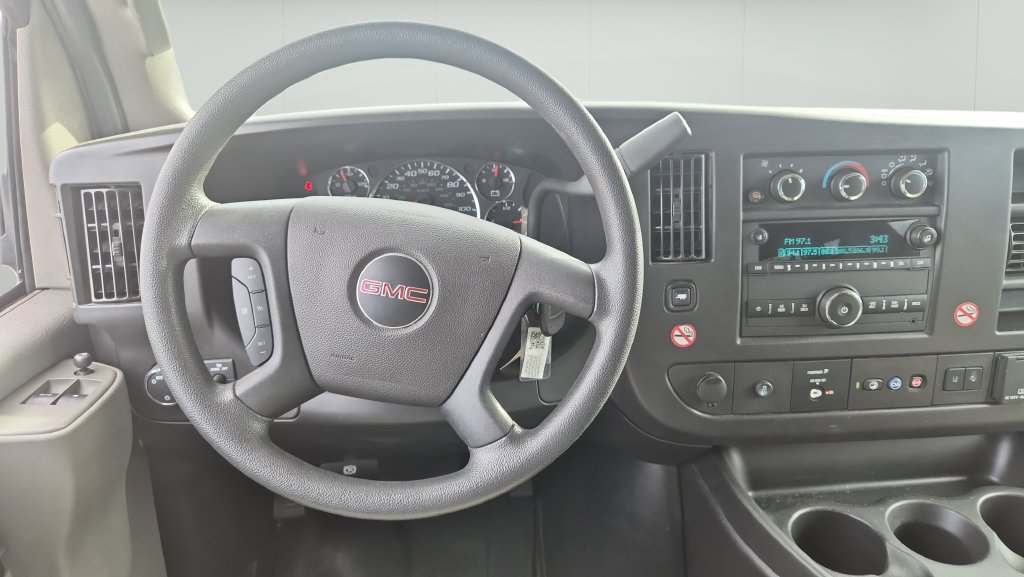Used 2025 GMC Savana 3500 LT w/ LT Preferred Equipment Group RWD image 14