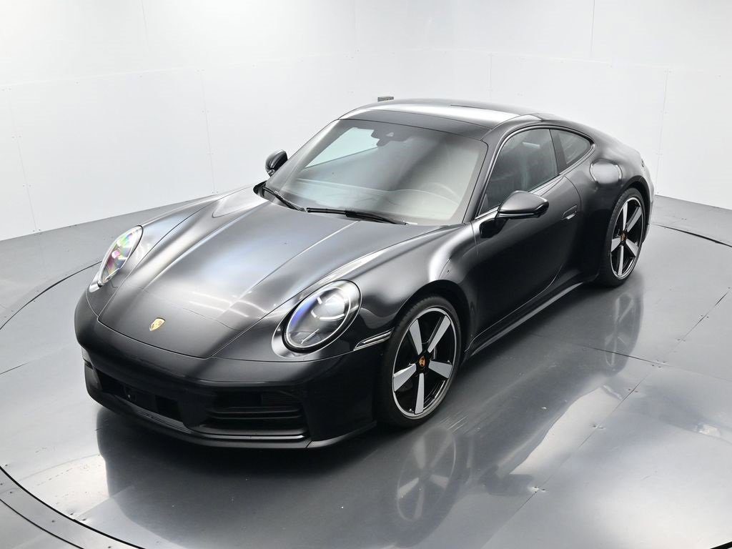 Used 2025 Porsche 911 Carrera w/ Premium Package image 31