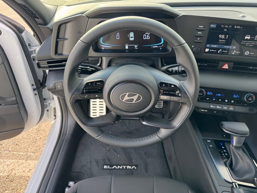 New 2025 Hyundai Elantra Sport image 11