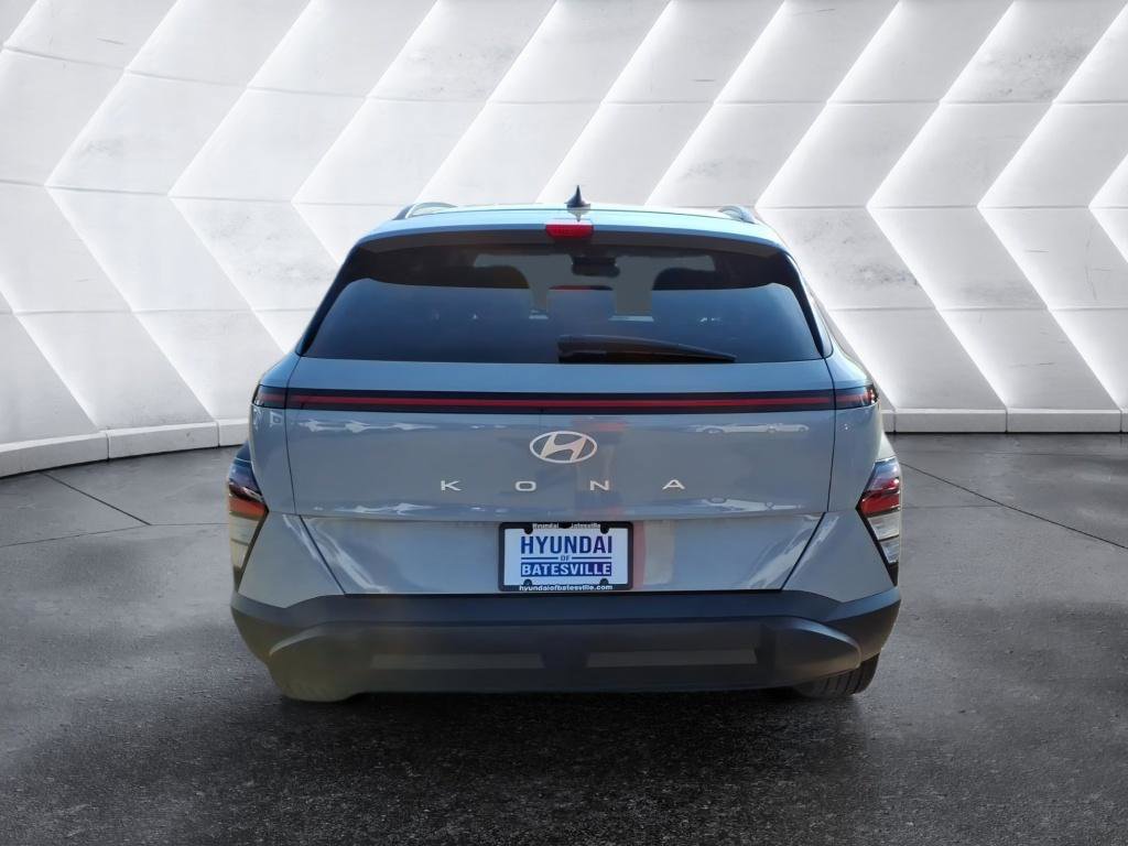 Used 2024 Hyundai Kona SEL w/ Convenience Package image 4