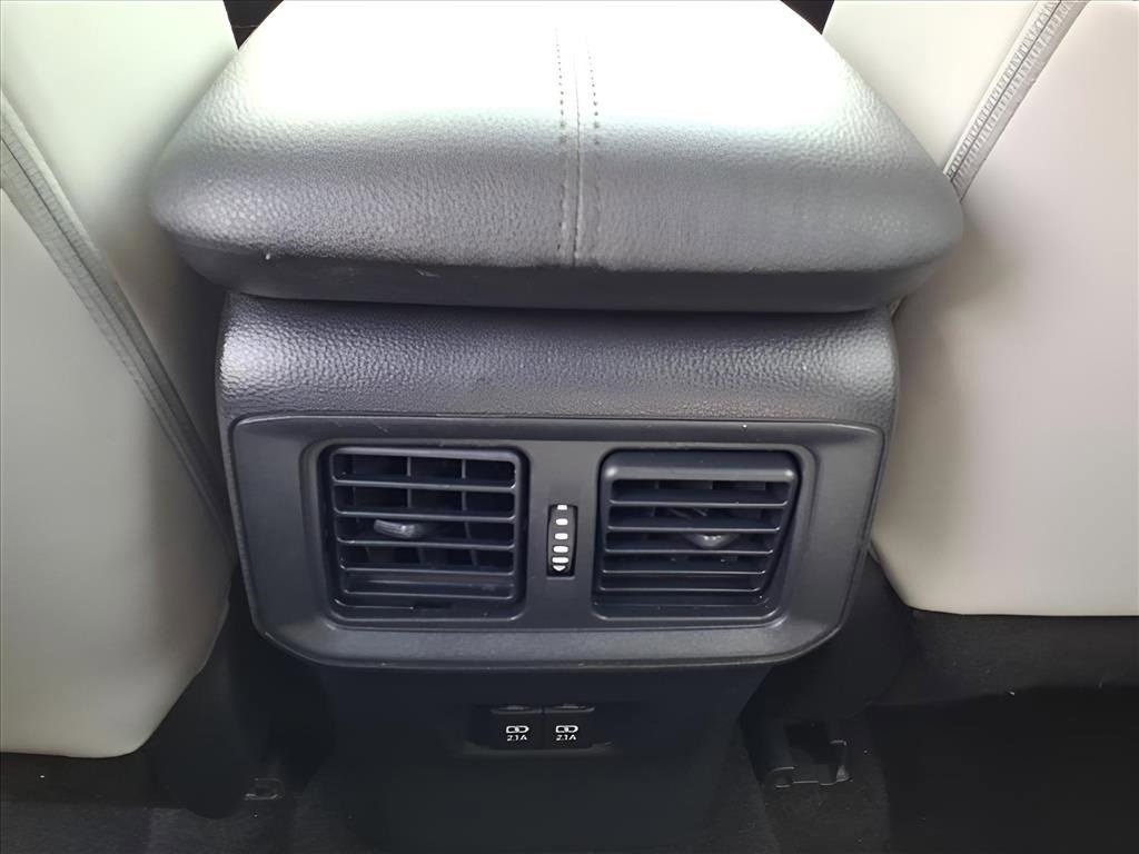 Used 2020 Toyota RAV4 XLE Premium image 20