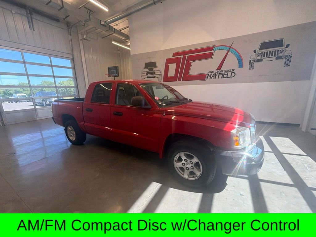 Used 2005 Dodge Dakota SLT RWD image 2