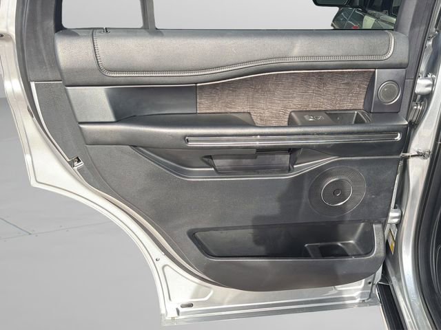 Used 2021 Ford Expedition Limited image 16