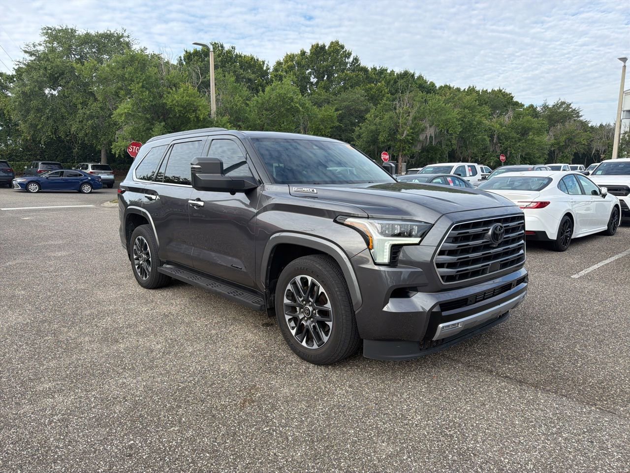 Used 2023 Toyota Sequoia Limited w/ Tow Technology Package RWD image 7