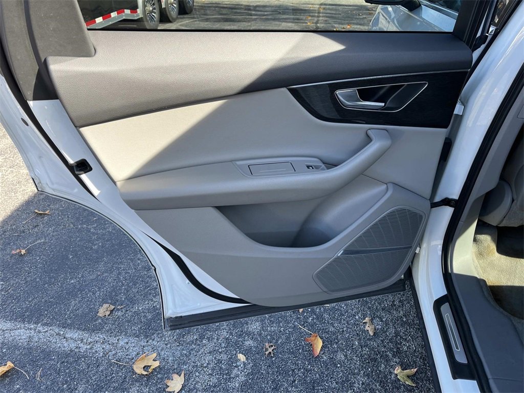 Used 2022 Audi Q7 3.0T Premium Plus image 17