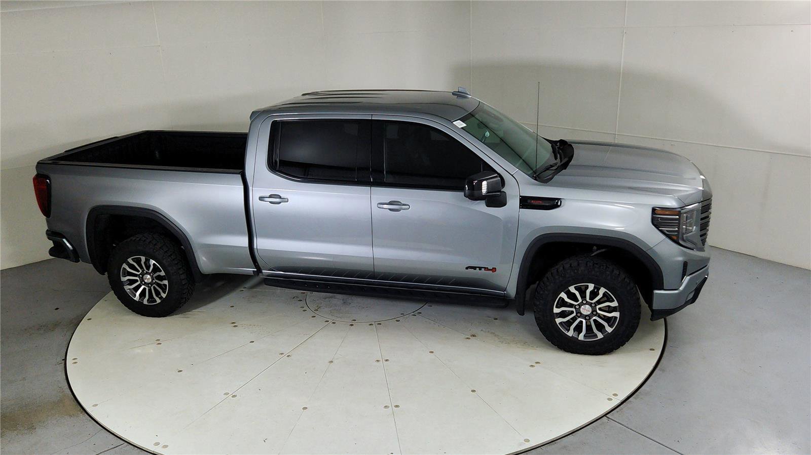 Used 2023 GMC Sierra 1500 AT4 w/ Technology Package image 46