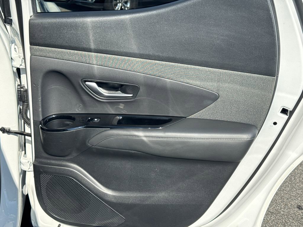 Used 2023 Hyundai Santa Cruz Limited image 16