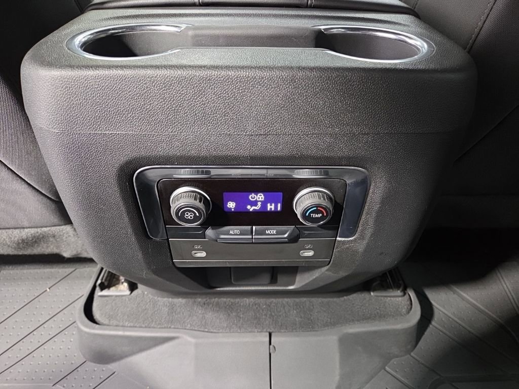 Used 2023 Chevrolet Suburban LS AWD/4WD image 33